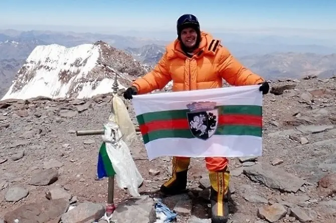 Още един българин качи Манаслу. И е веган