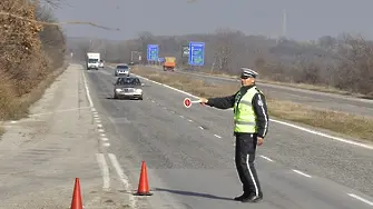 Полицаи ще водят в участъка най-наглите нарушители на пътя