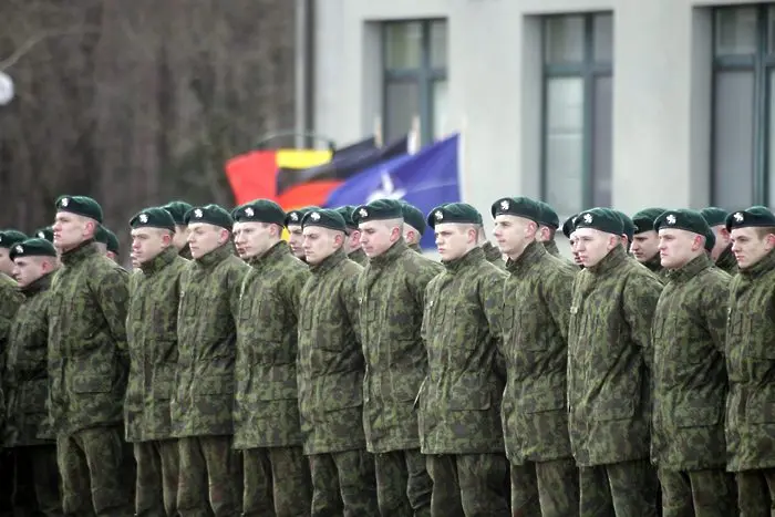 НАТО: Русия клевети германски войници за изнасилване