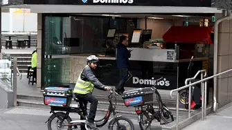 Доставка на пица с безпилотен автомобил? Ford и Domino’s започват тестове