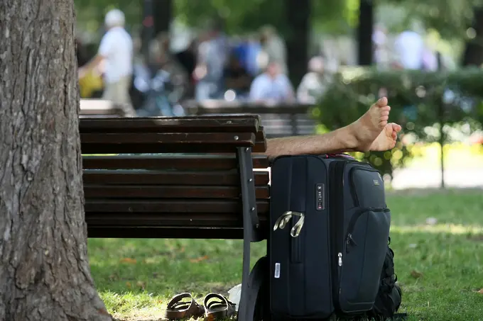 Общината се зае с бирите в градинките и търговските обекти в блоковете