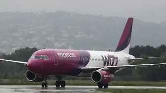 И Wizzair отменя полети до Италия, но не всички