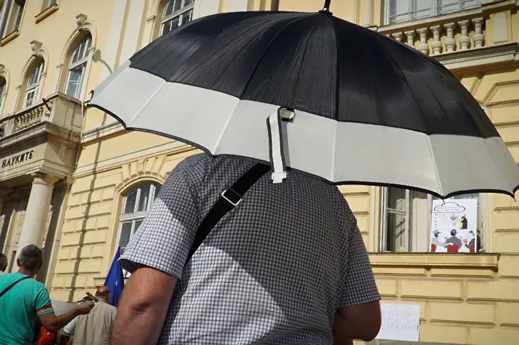 Просветният министър намери основание синоптиците да имат собствен бюджет