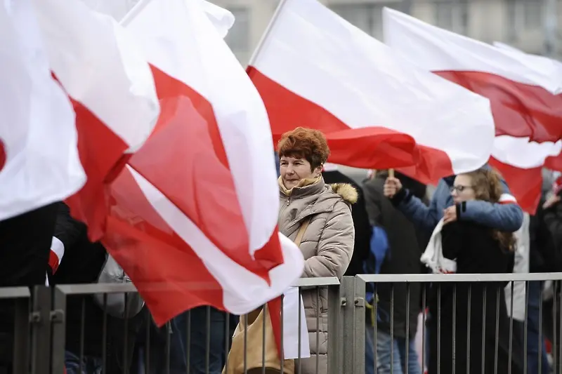 Франция и Германия атакуват Полша заради съдилищата