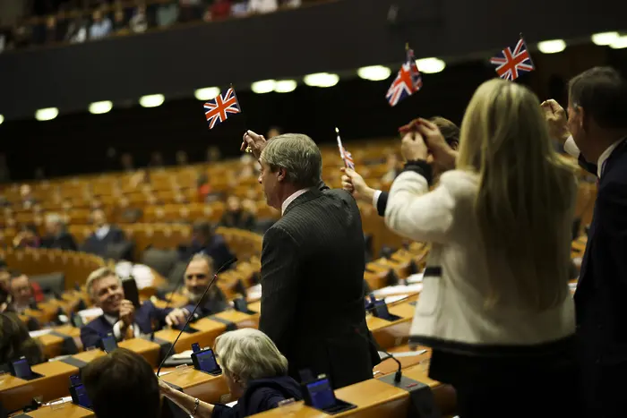 И Европарламентът одобри Брекзит (ВИДЕО)