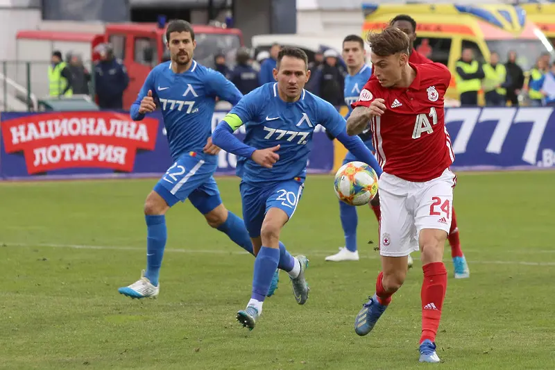 Футболното ни първенство завършва по съкратена процедура