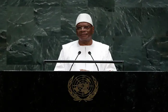 Малийският президент подаде оставка, след като военните го задържаха (ВИДЕО)