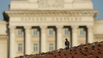 Опозицията доминира в новия парламент. Но избори наесен са много вероятни