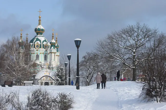 Украйна въведе закон, ограничаващ използването на руски език