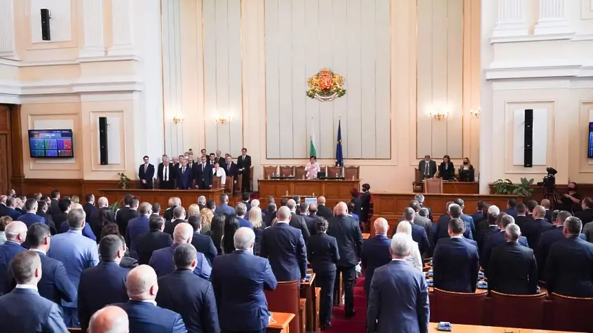 ДБ ще реши до другата сряда дали подкрепя кабинета, в БСП са доволни, ИБГНИ вижда шанс