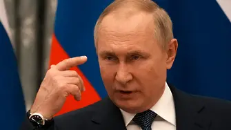 Путин приел засега да не почва нови маневри край Украйна, казва френски източник