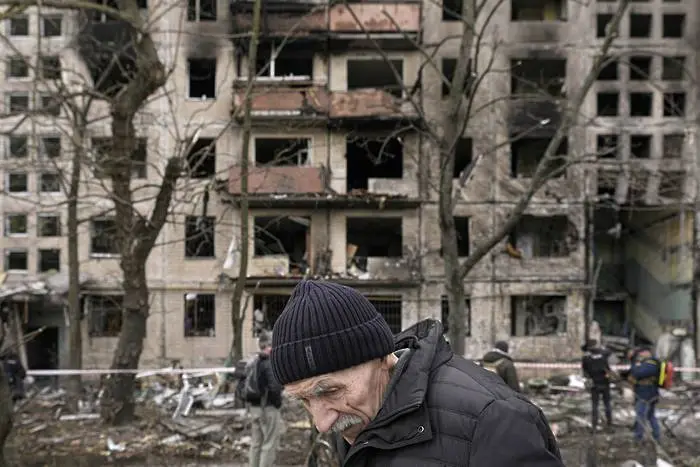 Войната: няма евакуация, Русия унищожи военен завод, Украйна иска $50 млрд.