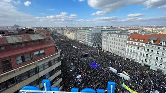 Зеленски към Европа: Вие всички сте украинци. Благодаря ви за това (ВИДЕО)