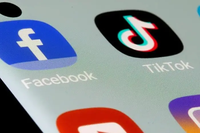 Facebook ще преработва дизайна си, за да се конкурира с... TikTok