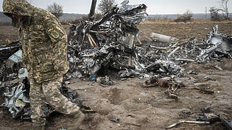 ДЕНЯТ В НЯКОЛКО РЕДА: Една година украинска храброст и български срам