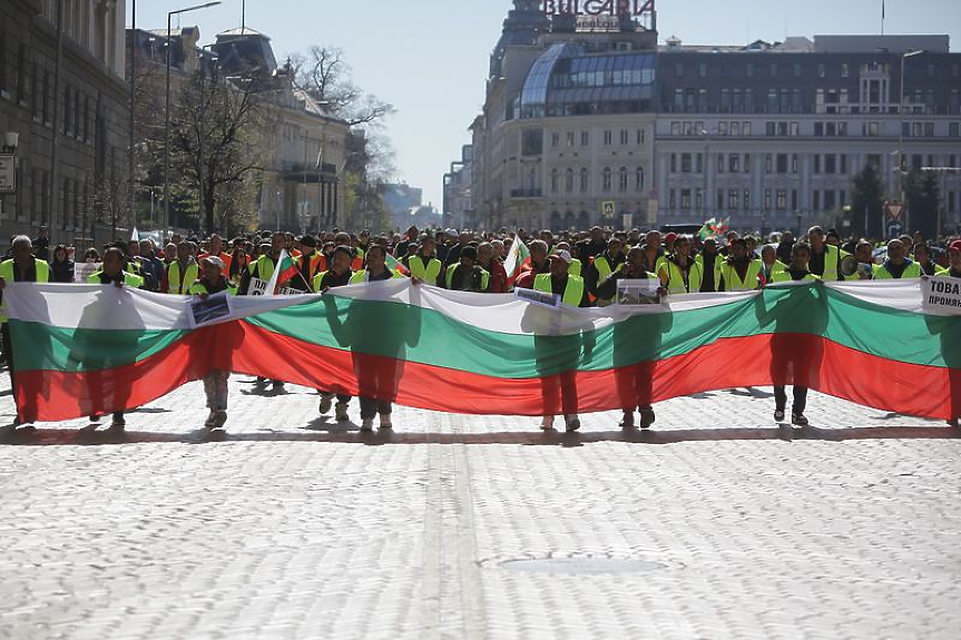 България е най-малко свободната държава в ЕС след Унгария. Според 