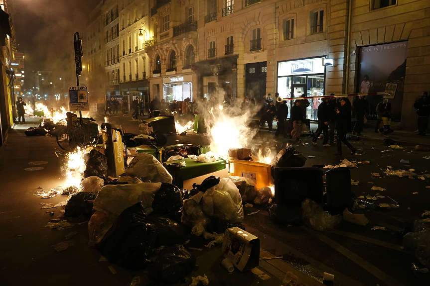 Франция: 310 арестувани в протестите срещу пенсионната реформа