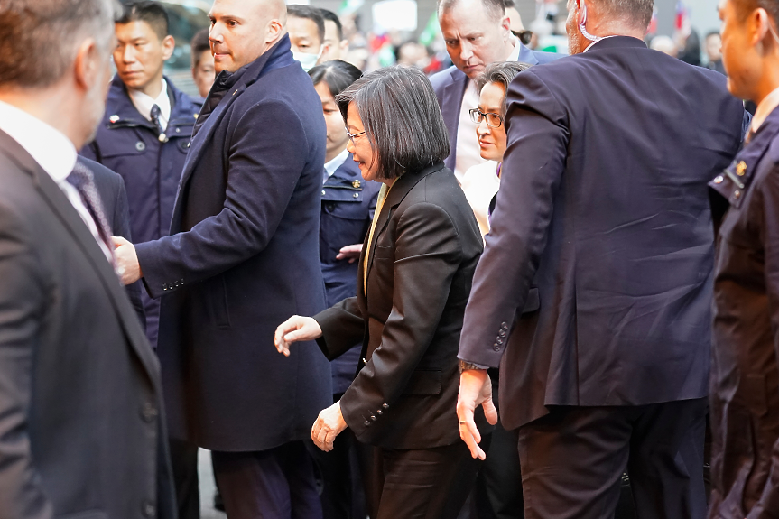 Тайванската президентка пристигна в САЩ