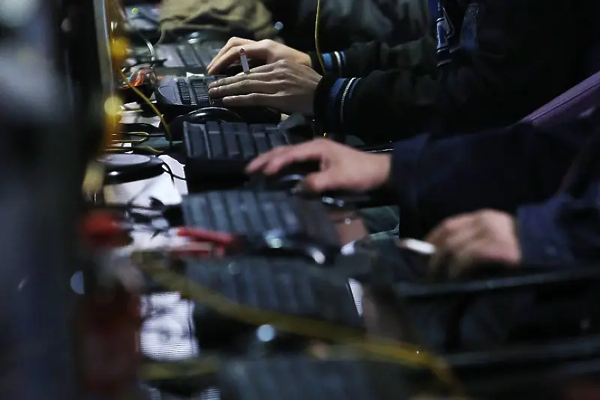 Корейски телеком нападна потребителите си с вирус заради торенти