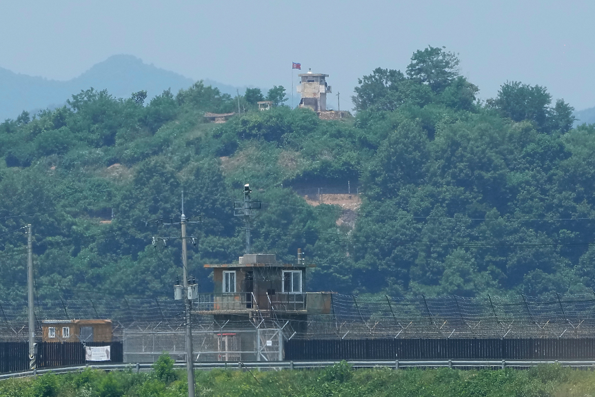 Севернокорейски войници пресекли границата с Южна Корея