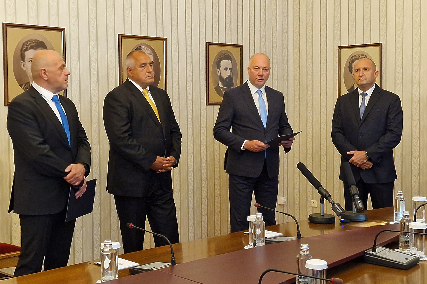 ГЕРБ-СДС предложи Росен Желязков за премиер с първия мандат, той го върна веднага изпълнен