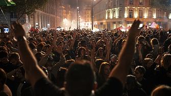 Политическите вълнения по света се подхранват от високите цени и огромните дългове